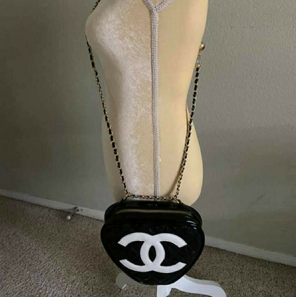 Vintage Quilted Heart Bag - Picture 5 of 9